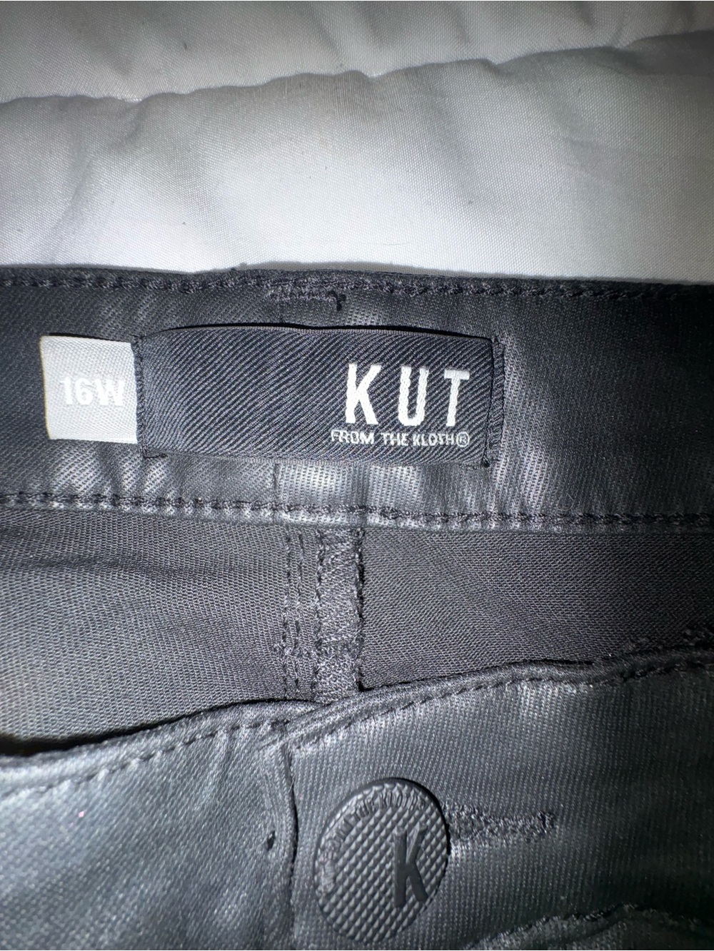 KUT From The Kloth Ana High Rise Fab Ab Coated Flare Pants – Black – Size 16W - Picture 3 of 3